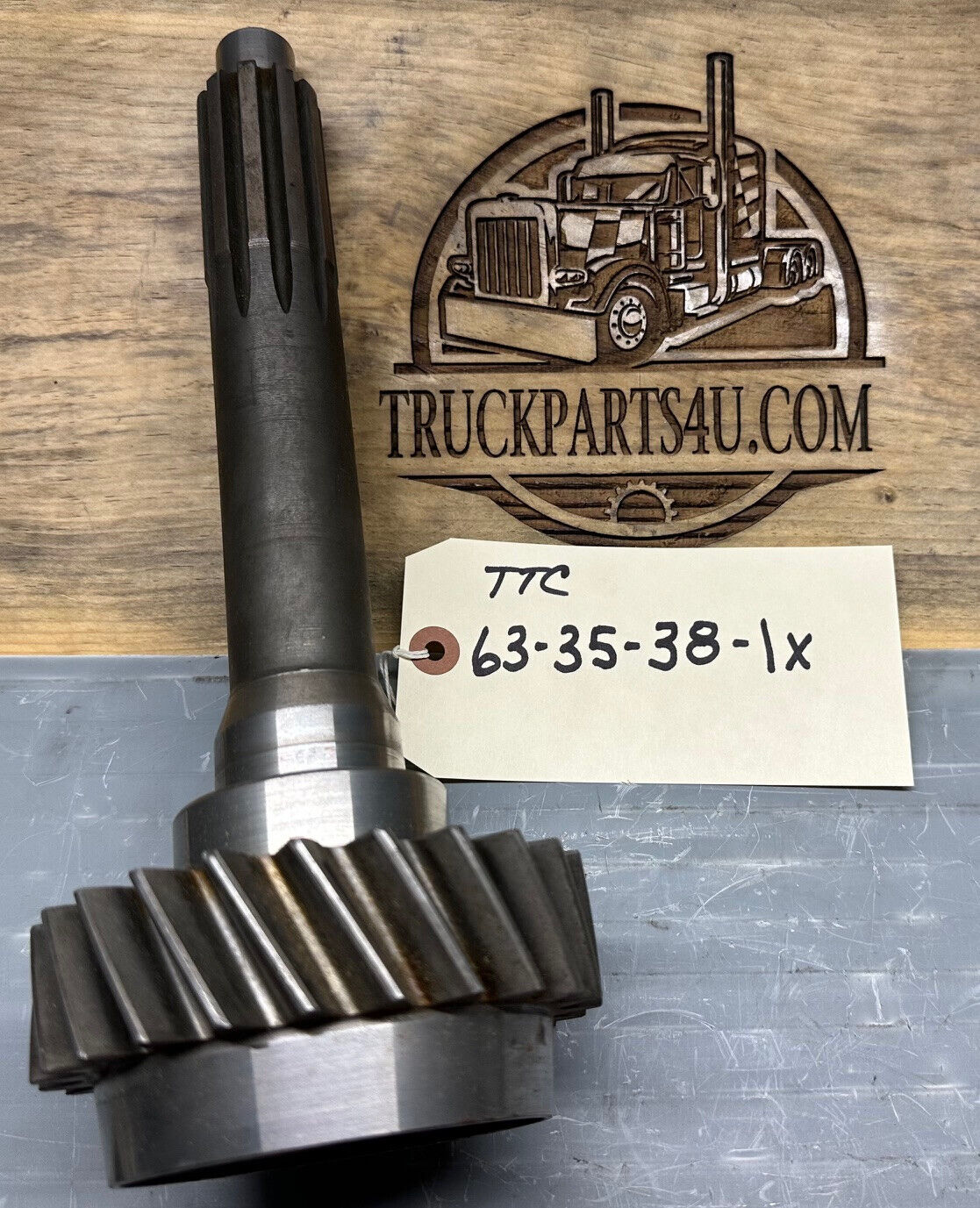 63-35-38-1X Dana Spicer TTC input shaft for CM60 Series transmission, new genuine NOS